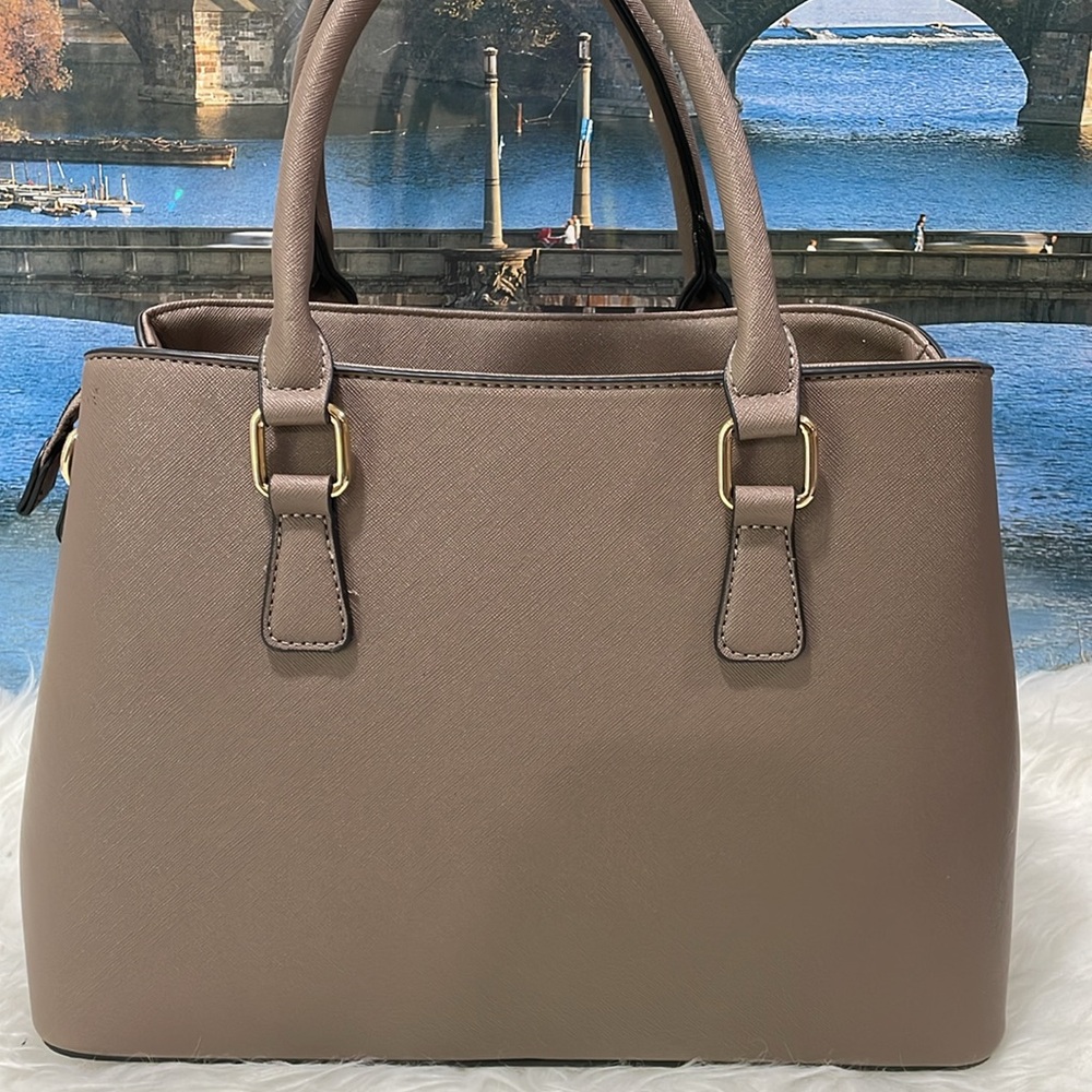Classic Satchel - Picture 3 of 6